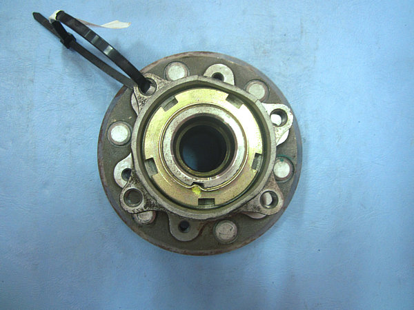 Front wheel hub unit