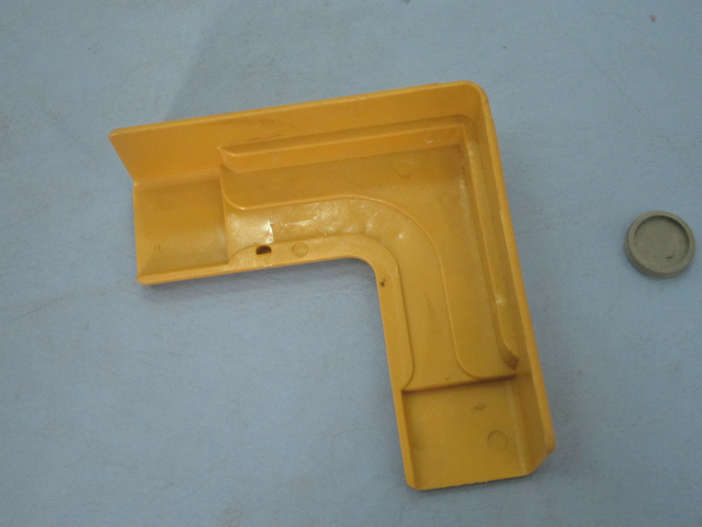 Oscillator corner (right angle strip)