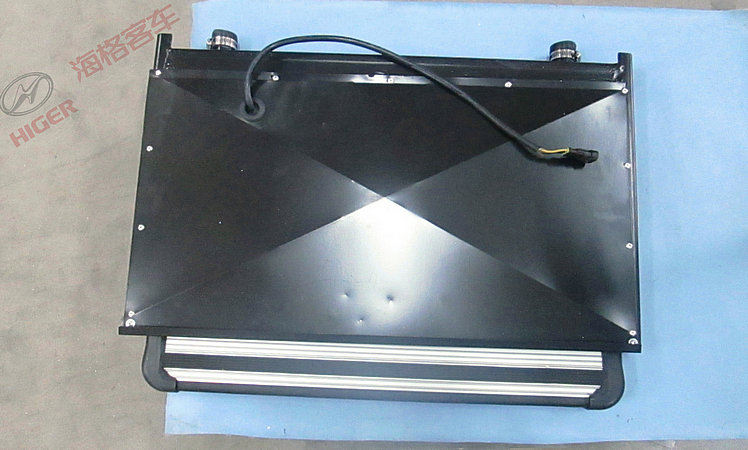 Step assembly (drawer step)