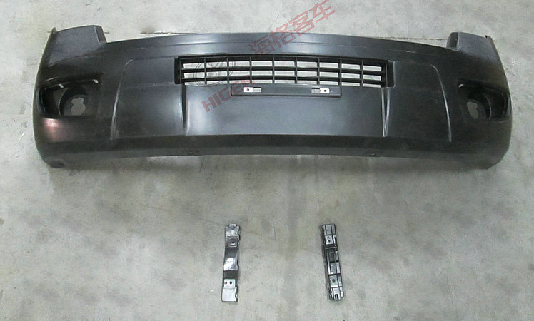 Передний бампер