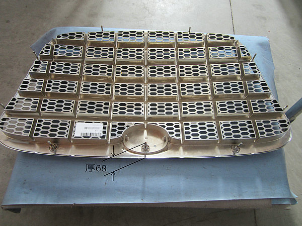 Grille moyenne (circonférence du front)-1