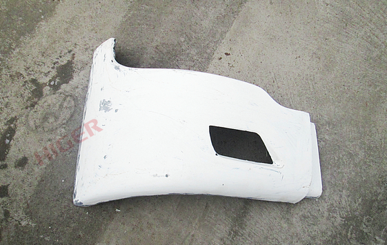 Передний бампер (правый элемент)