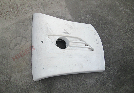 Правый элемент переднего бампера-1