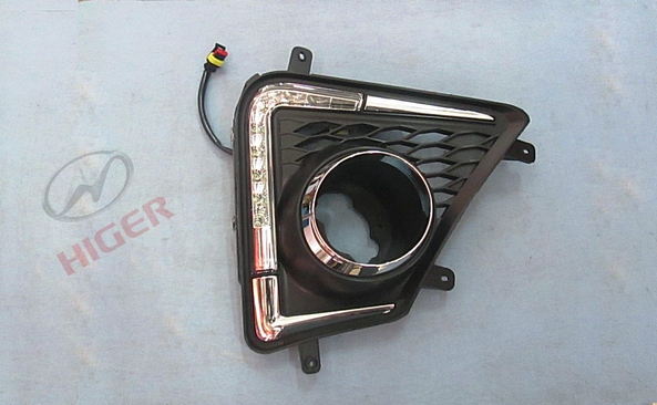 Pare-chocs avant (colline de feu de brouillard droit)-1