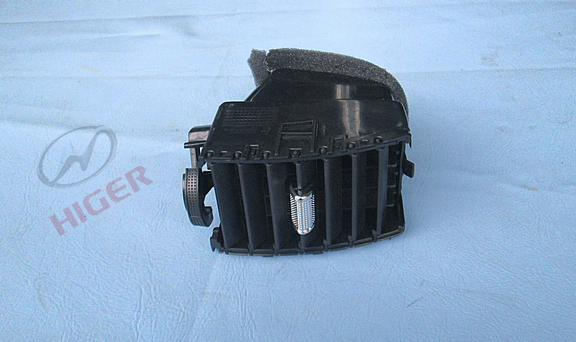 Air outlet on the left side of the R2-L dashboard