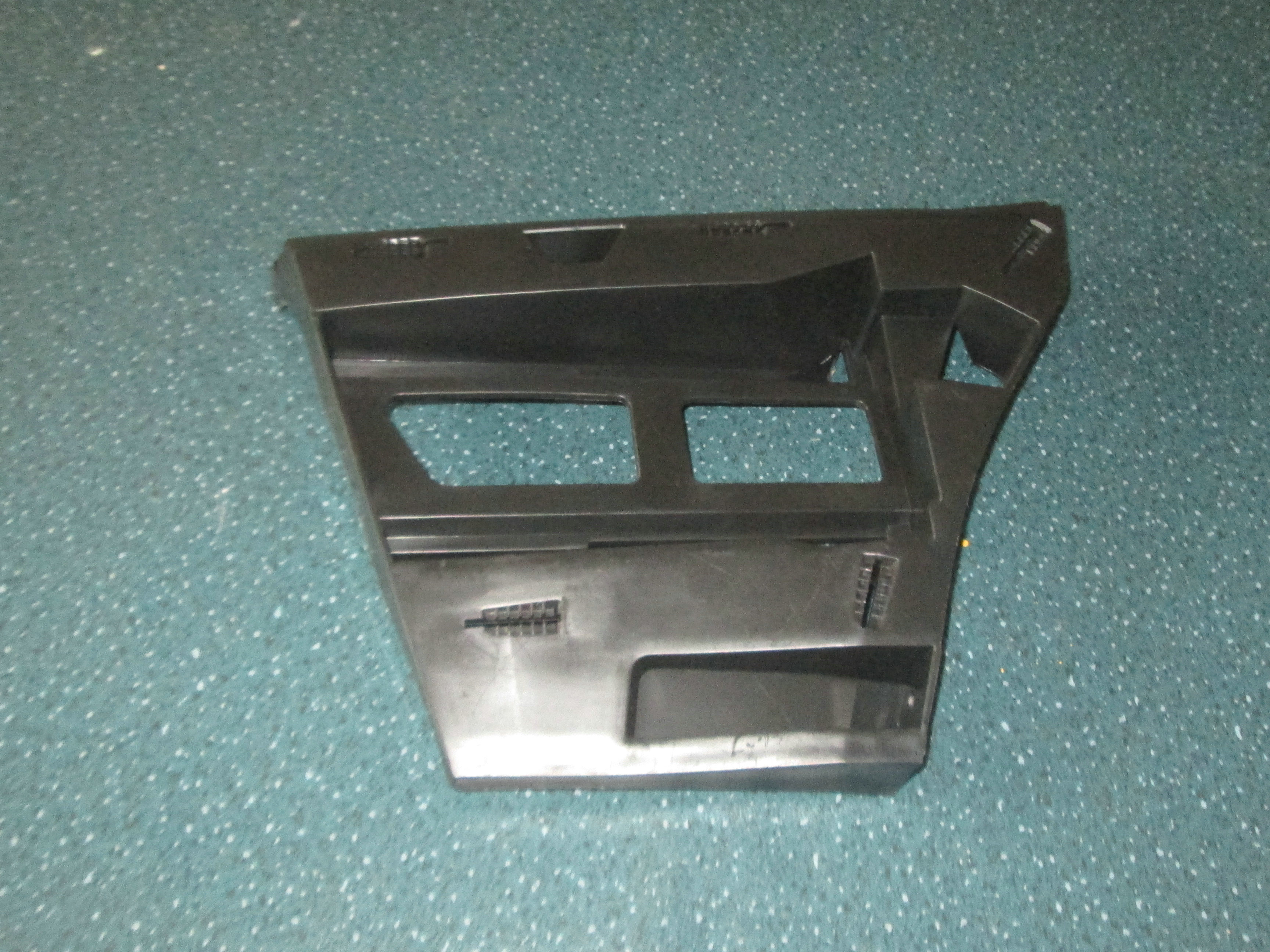 Front protection right reinforcement board