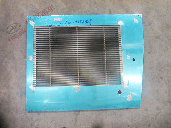 Side tail hatch door (right)