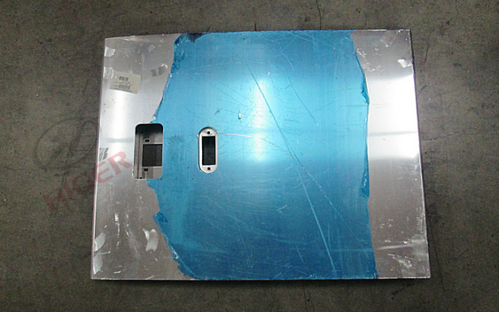 Rear wheel rear hatch (right)