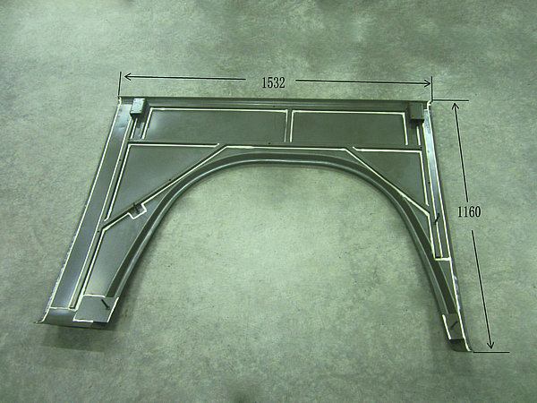 Plaque d'aile (à l'arrière droit)-1