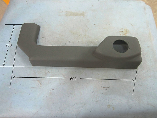 Emergency valve cover (on the middle door)