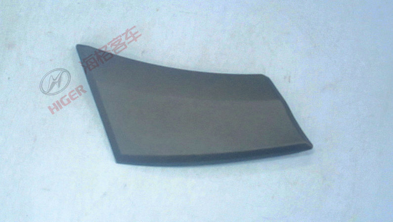 Right front fender anti-scratch strip