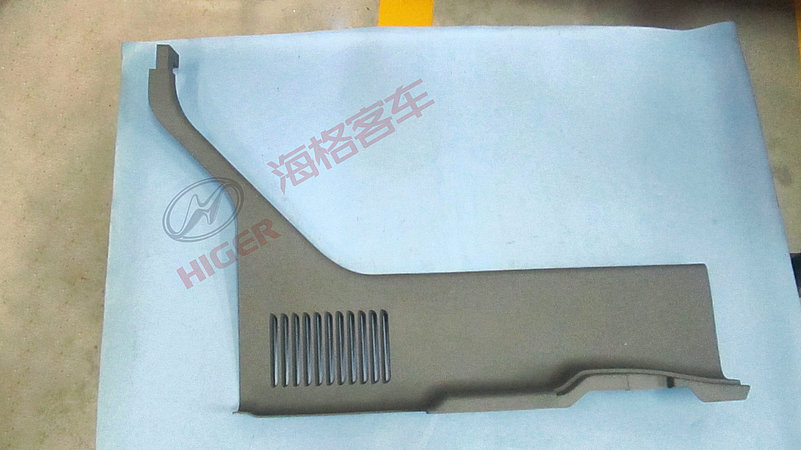 Left rear column lower trim