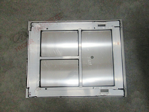 Rear wheel rear hatch (left)