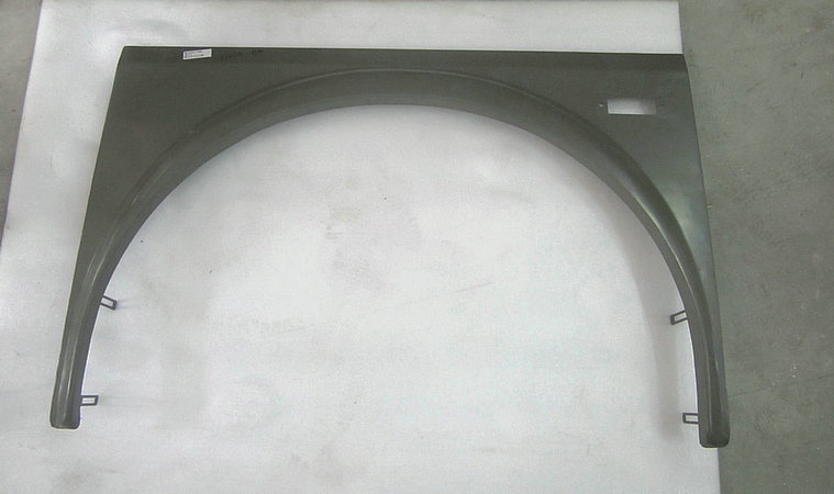 Plaque d'aile (gauche arrière)-1