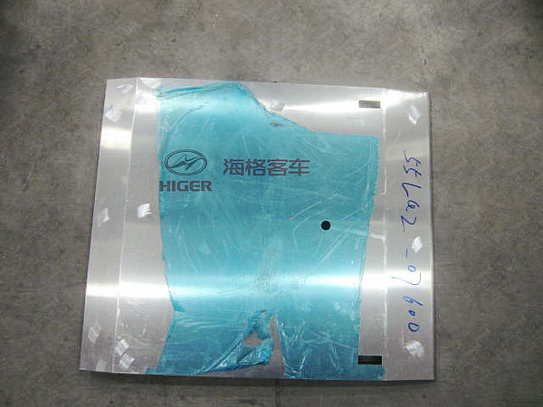 Rear wheel rear hatch door