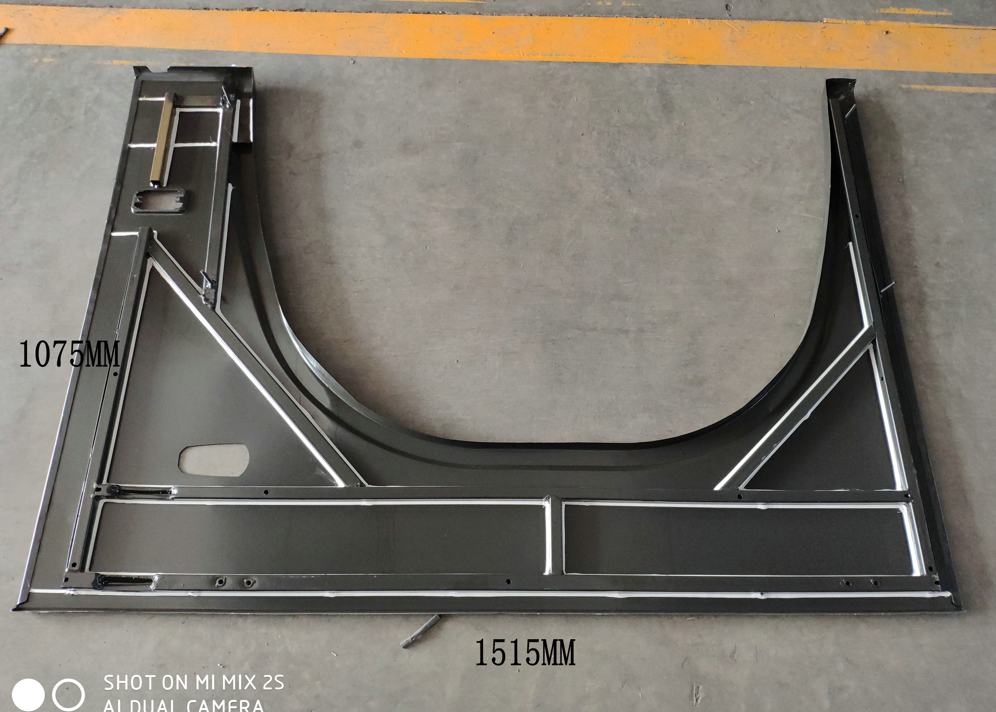 Wing plate (front left)-1