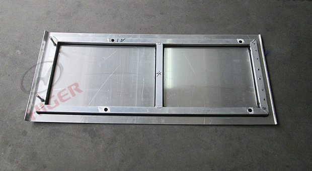 Porte avant de la roue arrière (fermée)-1