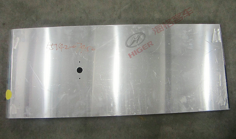Rear wheel front hatch door
