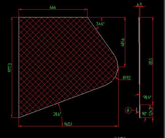 Fenêtre latérale (la partie supérieure de la roue avant sur le côté gauche est incolore)