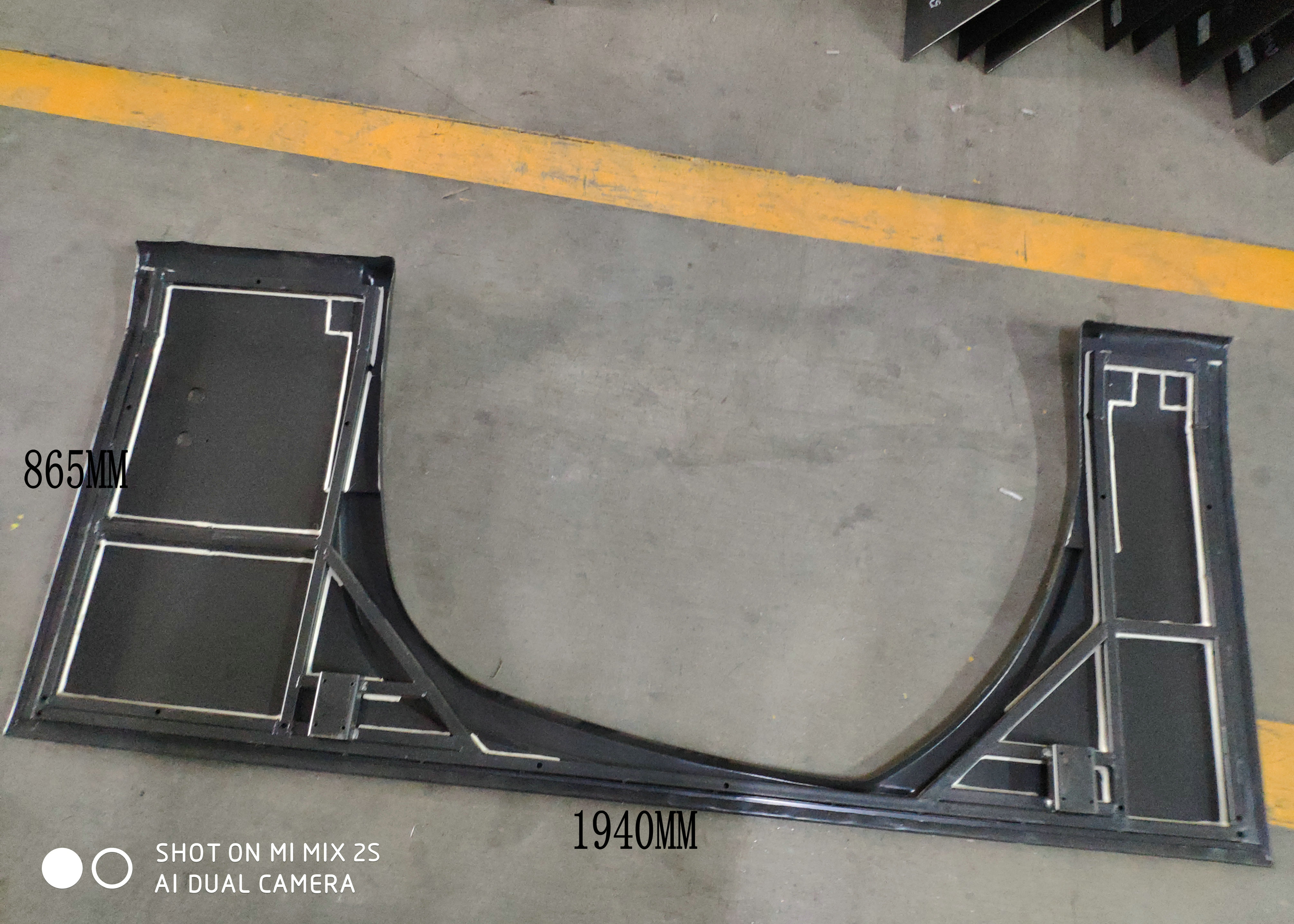 Plaque d'aile (gauche arrière)-1