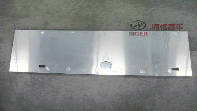 Porte sur roues (à l'arrière à gauche)