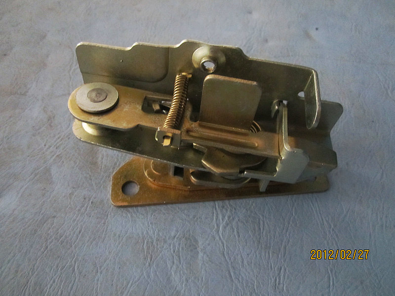 Lock seat (rear door lock)-1