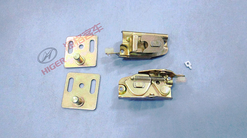 Rear door lock body