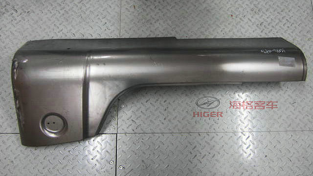 Угол наклона двери и бампера заднего кожуха (справа)