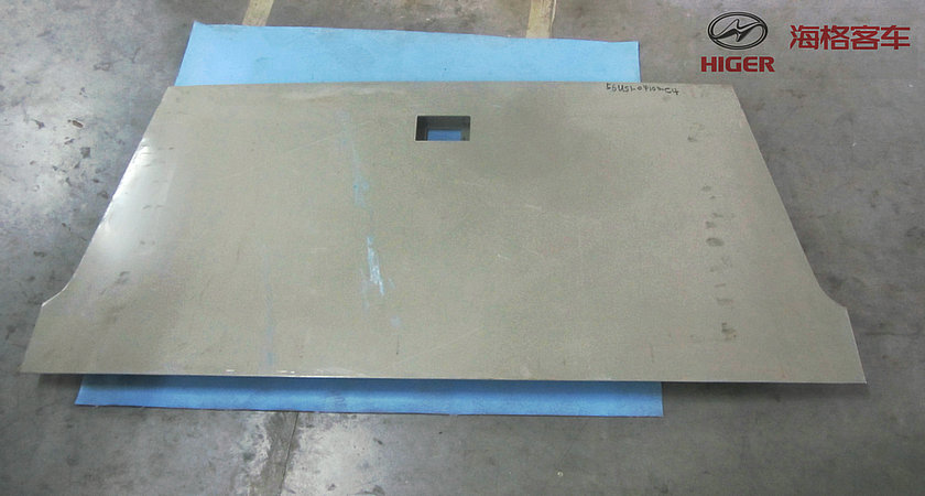 Porte d'écoutille arrière (trou de dissipation de chaleur sans fer)