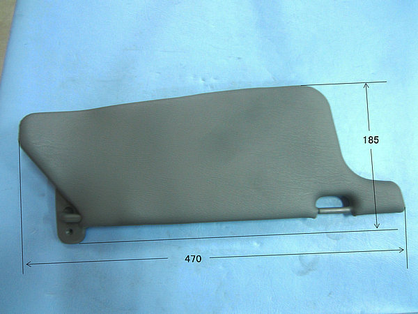Driver sun visor assembly