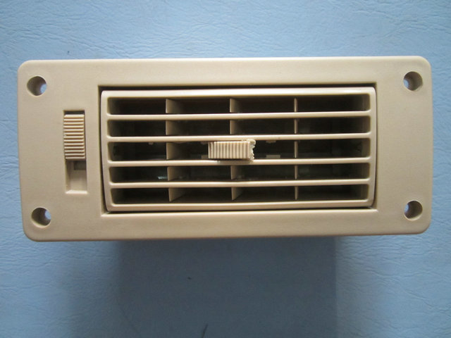 Sortie d'air (les longues bandes peuvent être ajustées avec du jaune clair)