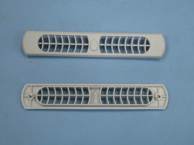 Air outlet (long gray and white cannot be adjusted)