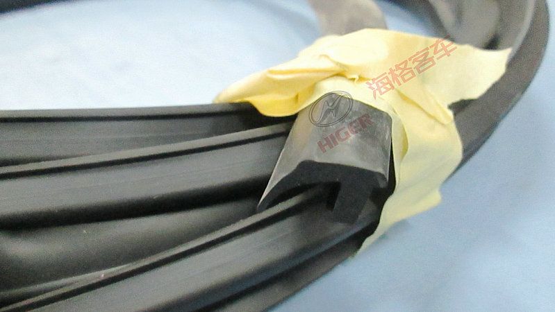 Опечатанная полоса (внутри дверной рамы)-1