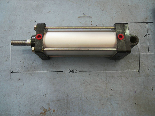 Левый цилиндр в сборе