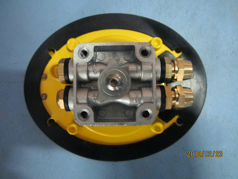Emergency valve (outside the vehicle, JF132WB)-1