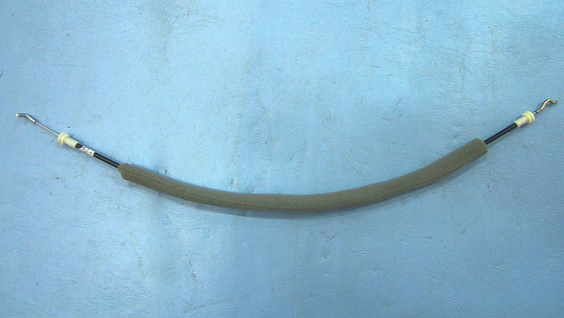 Opening and pulling wire assembly on the left front door