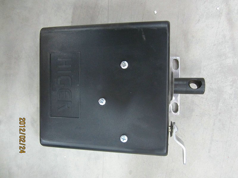 Front door mechanism and door pump-1