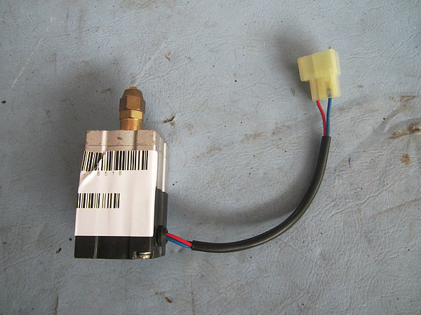 Pressure sensor assembly