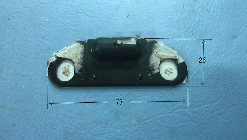 Side sliding door convex limiter assembly