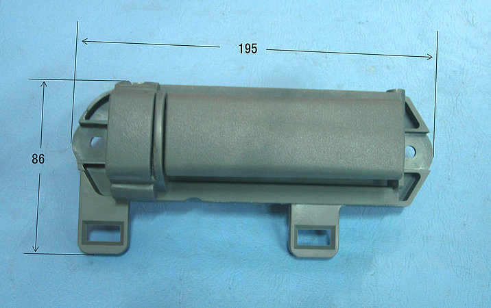 Sliding door handle assembly