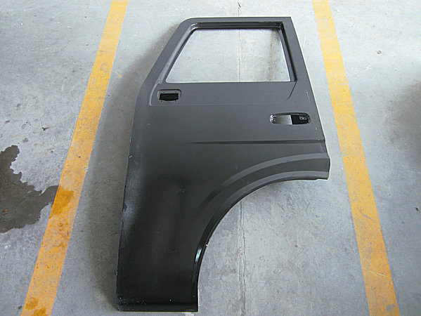 Door panel assembly (driver door cathode electrophoresis)