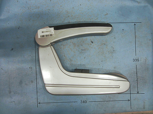 Accoudoirs (côté siège)