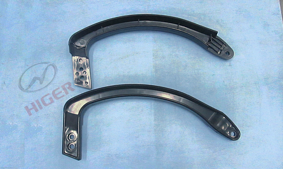 Armrests (L-shaped seats)