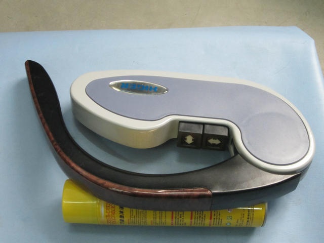 Right hand armrest (left seat)