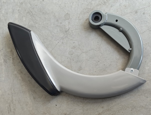 Right hand armrest (left seat)