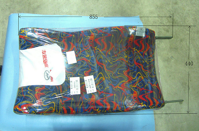 7.7.4 Слева от спинки сиденья