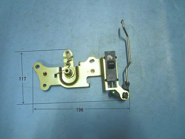 Rear door lock body assembly