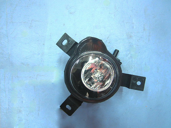 Feu-brouillard droit-1