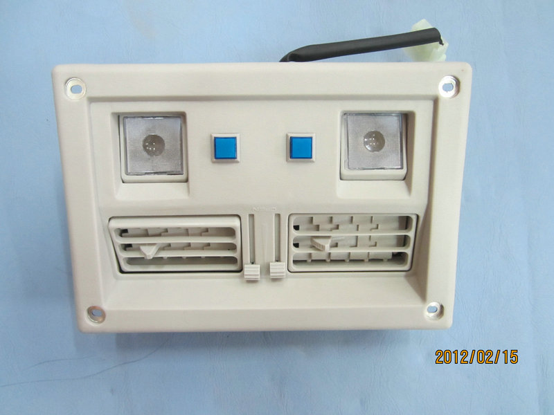 Air outlet (light yellow and adjustable eyes and double lamps)