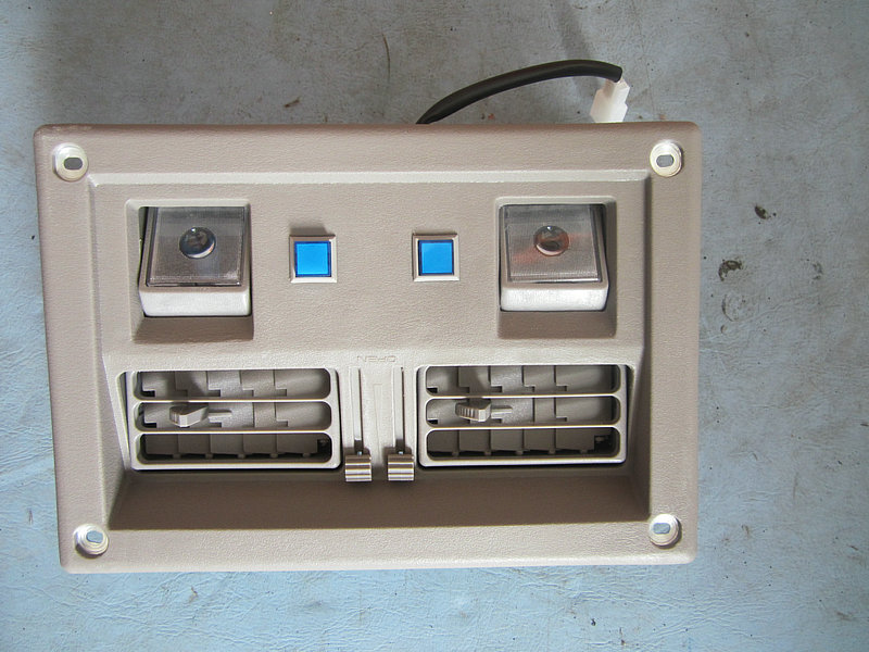 Регулируемое воздухоотборное отверстие с считывающим светом-1